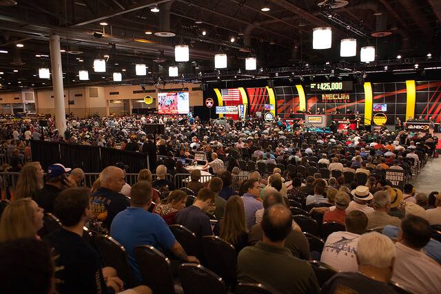 Mecum crowd