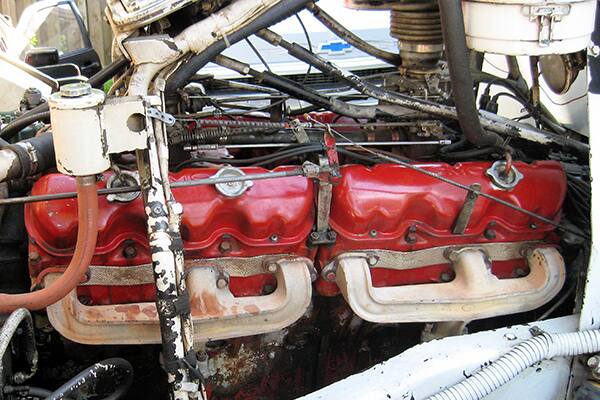 1960 GMC V12 702 - By Umtymp5200 under CC - https://commons.wikimedia.org/wiki/File:1960_GMC_V12_702cid.JPG